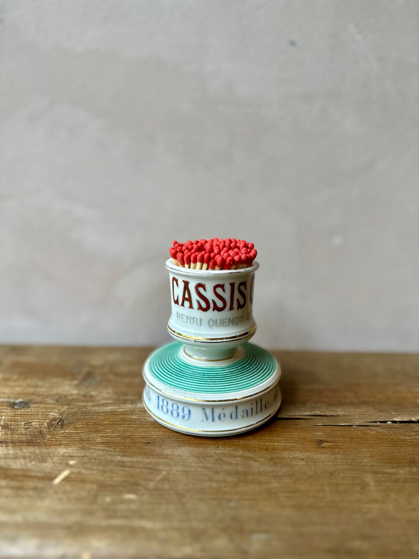 Vintage Paris Bistro Match Striker