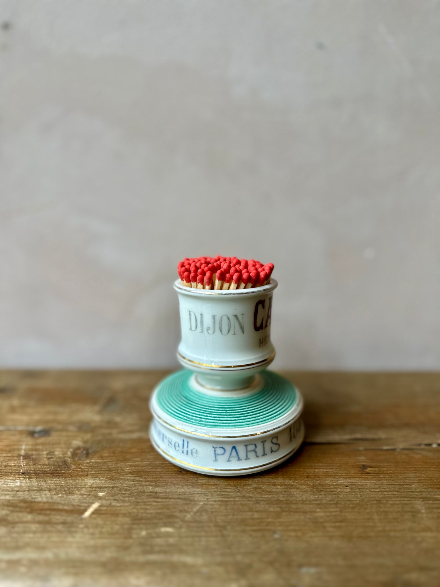 Vintage Paris Bistro Match Striker