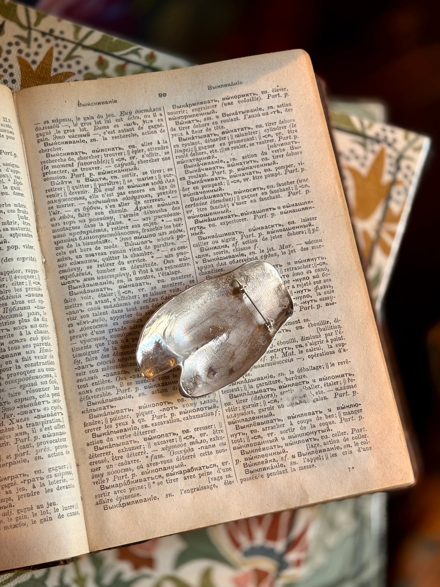 Solid Silver Bum Brooch by INCARNEM