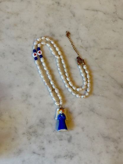 Vintage Porcelain Fève River Pearl Necklace Made-in-House
