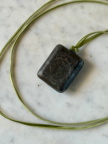 Worlds Smallest Dictionary circa 1896