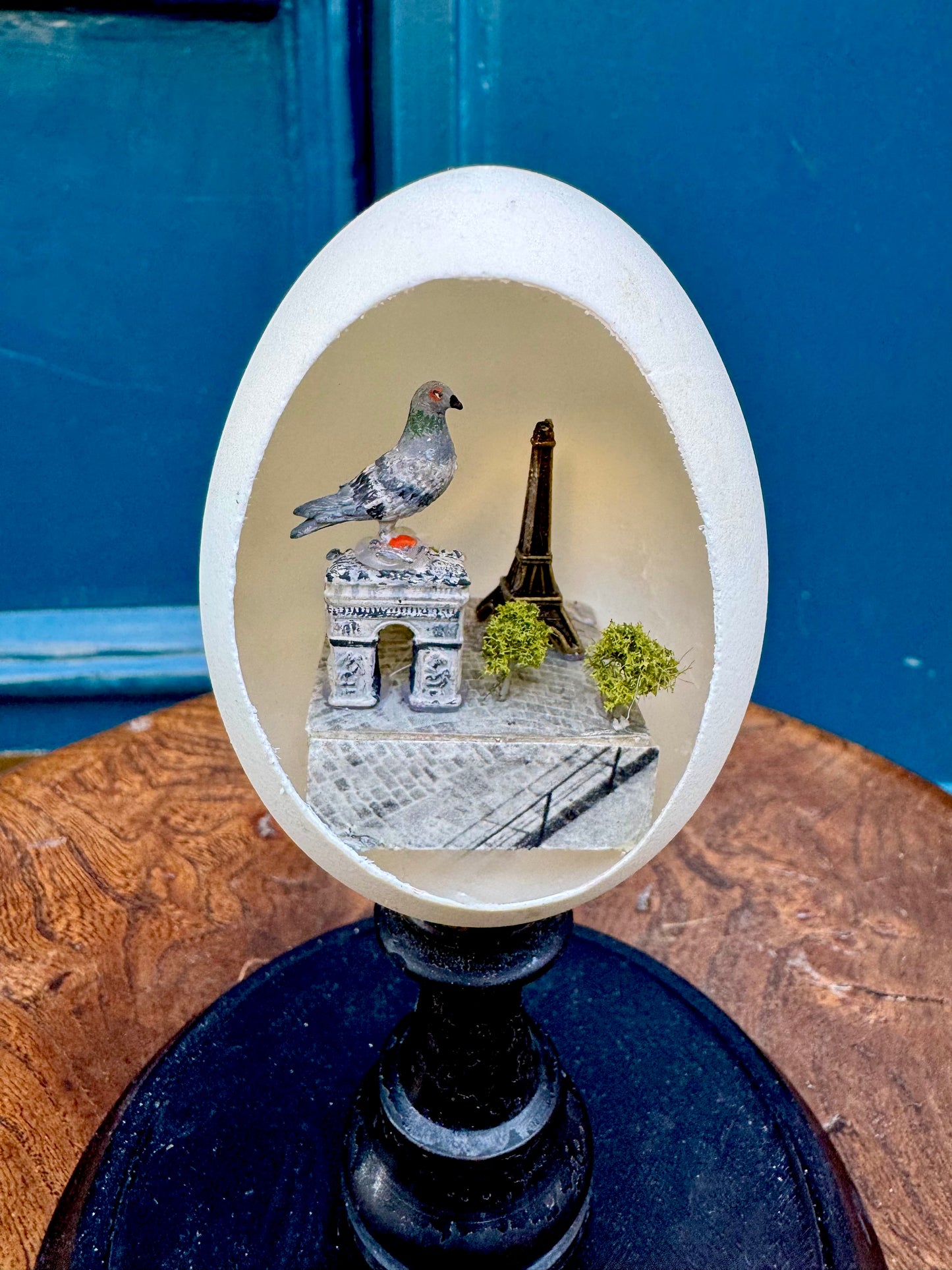 Works by Maïssa Toulet: Pigeon Egg