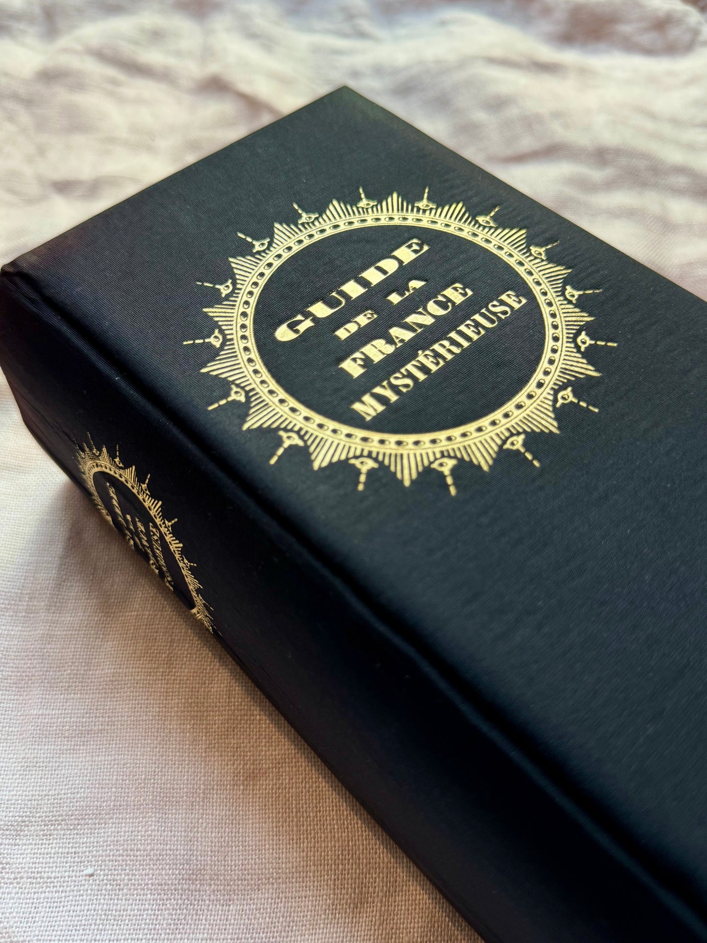 Guides Mystérieux