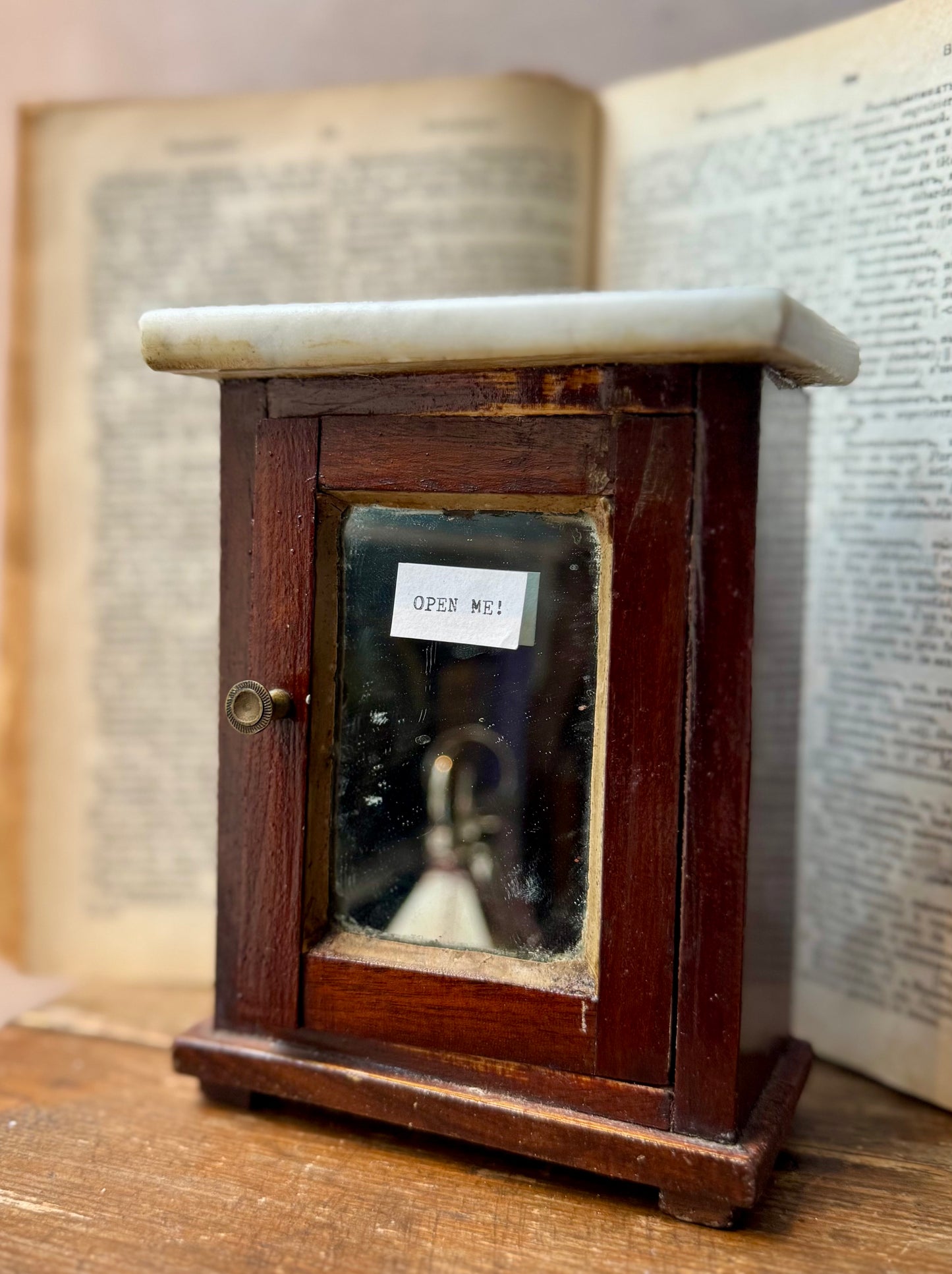 Paris in a Cabinet by Messy Nessy