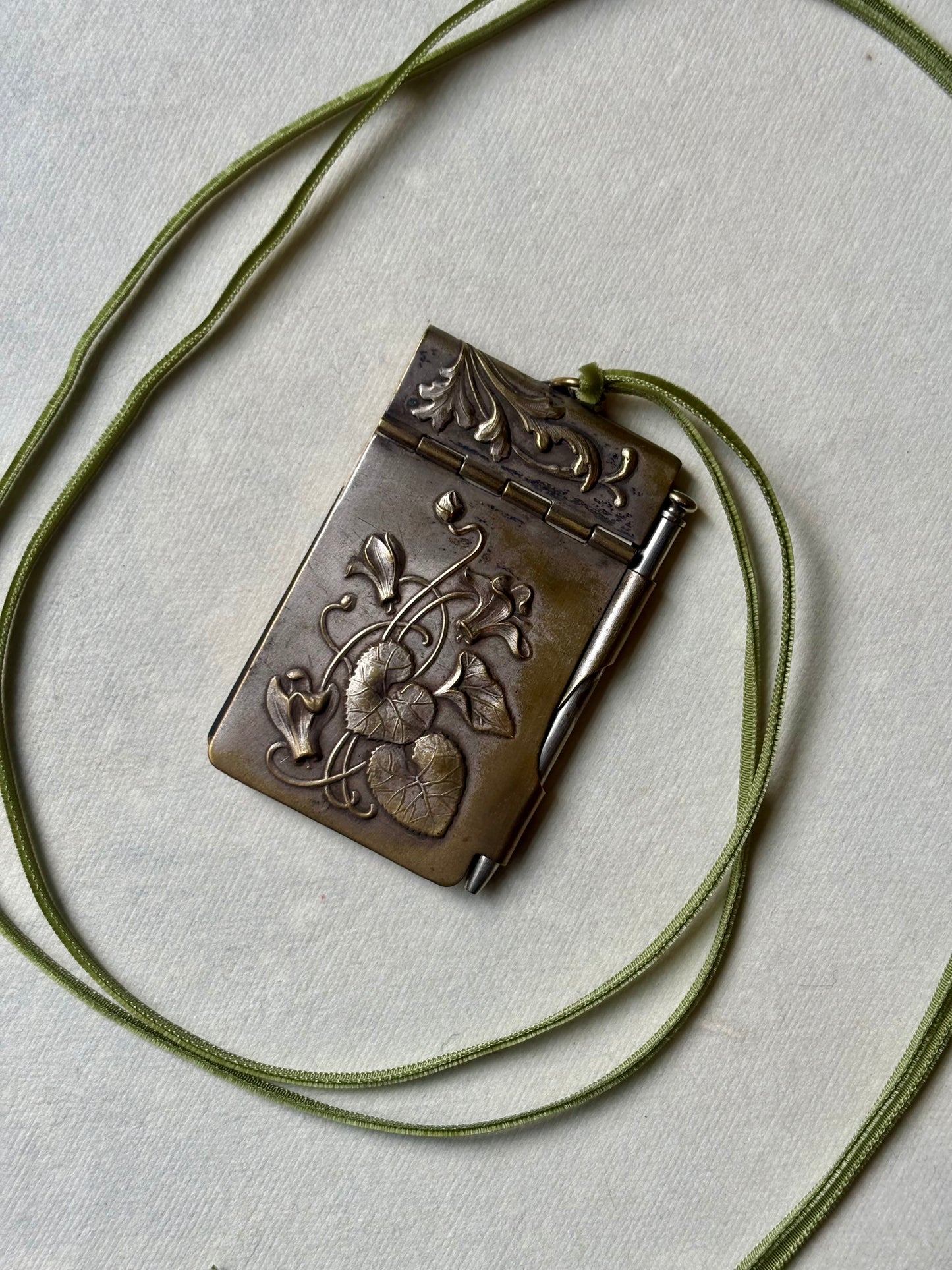 Antique Art Nouveau Carnet de Bal