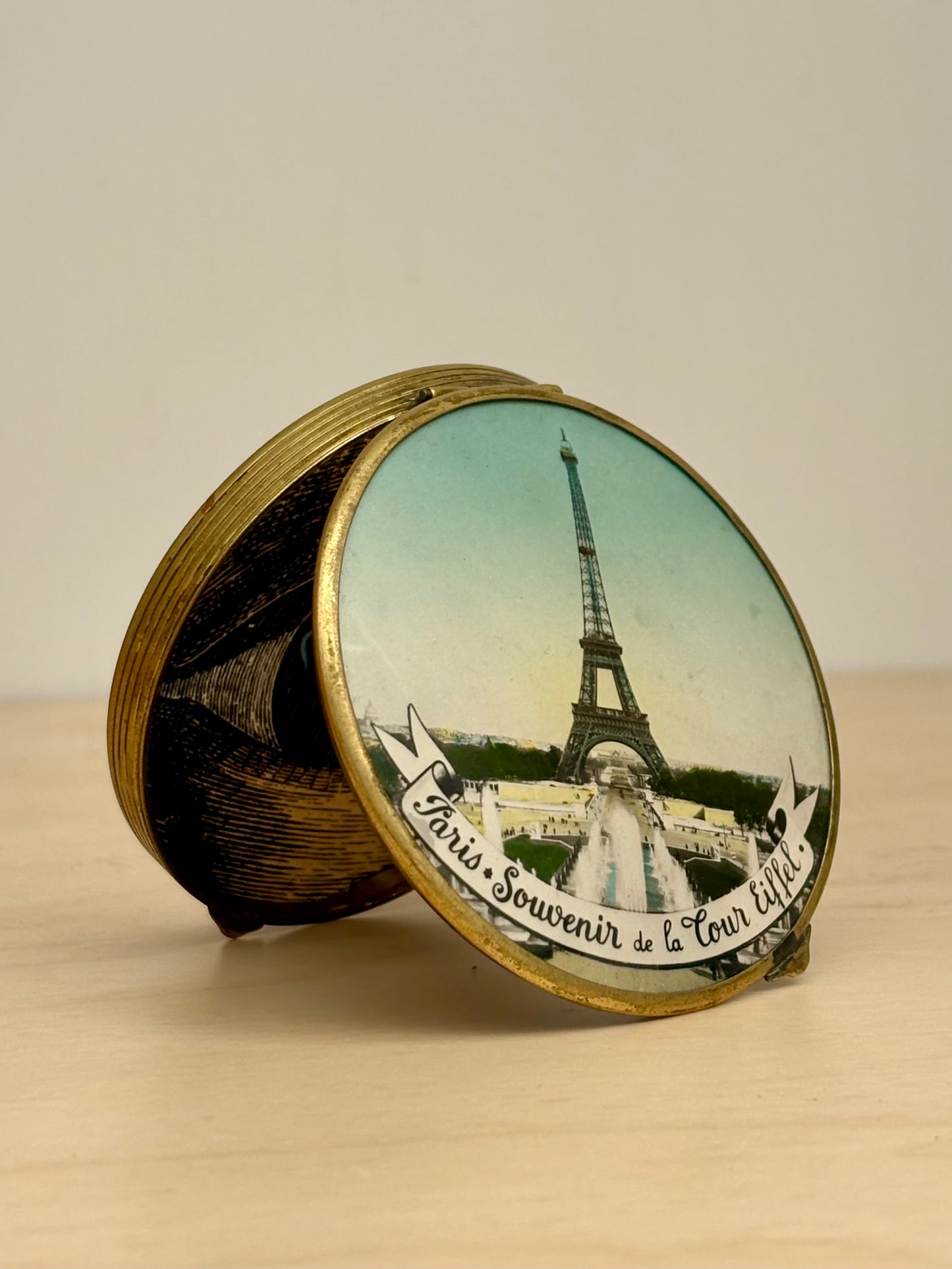 Vintage Paris Eiffel Tower Souvenir Compact