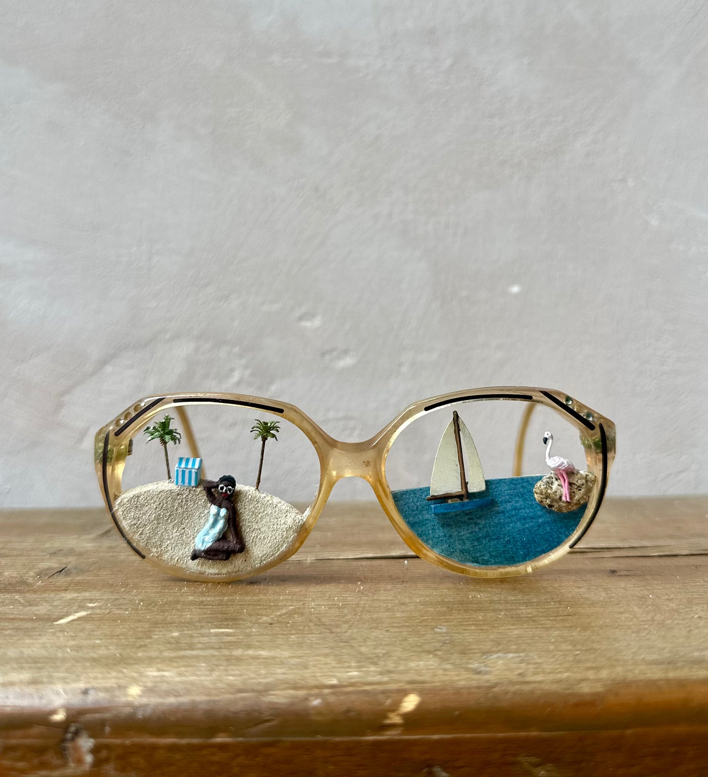 "La dame en bleu" Surreal Glasses by Maïssa Toulet
