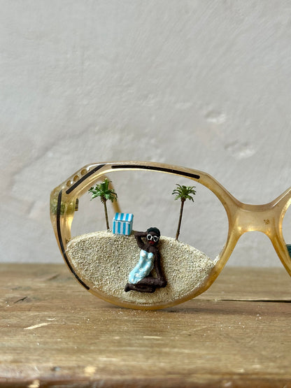 "La dame en bleu" Surreal Glasses by Maïssa Toulet