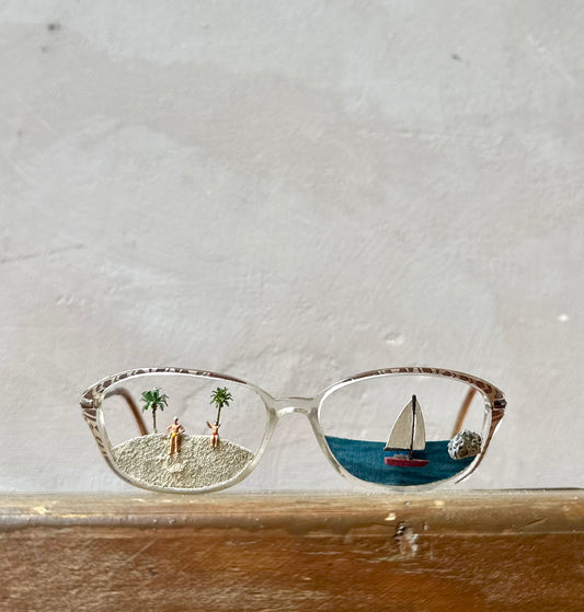 "Père et fils sur la plage" Surreal Glasses by Maïssa Toulet